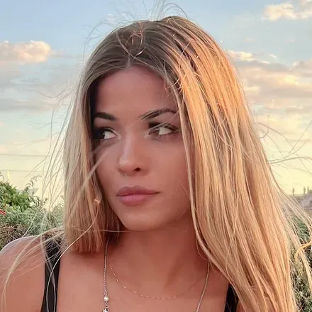 @lovingzoefree