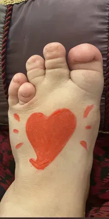 @twistedfootsies