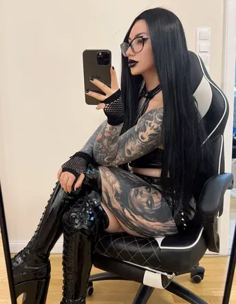@thickbabyzara
