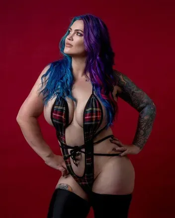 @charlotte_chanel