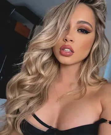 @alejandrapinzon