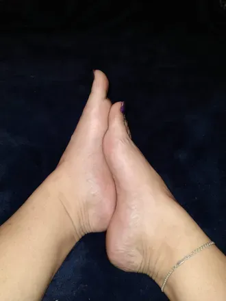 @tippyytoez