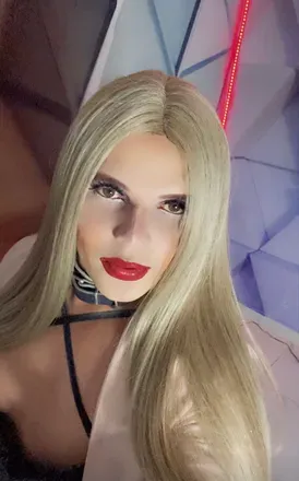 @halzcaroline
