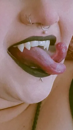 @demon_mistress