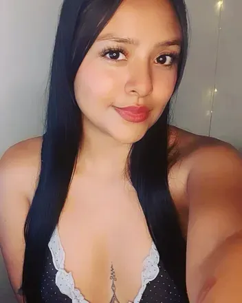 @emily_daniella