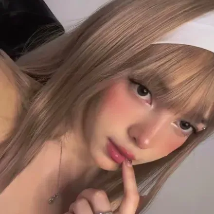 @estheeecute