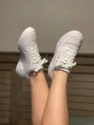 @shoesmywomanwears