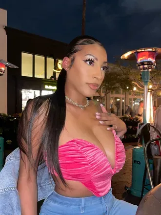 @theroyalelifestyle