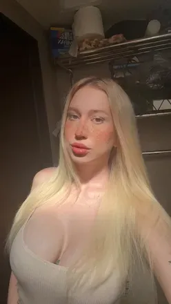 @freenextdoornova