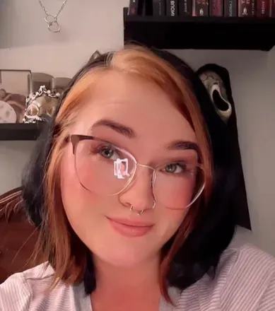 @lynnaackles