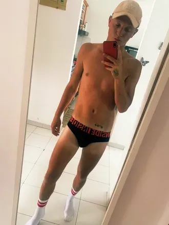 @rhysladnextdoor