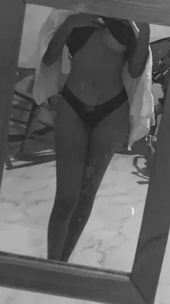 @little.brunette