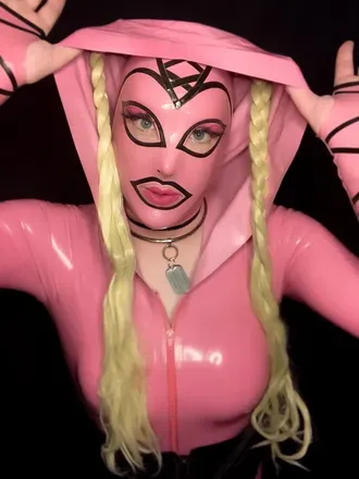 @lovinlatex