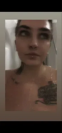 @broken_doll97