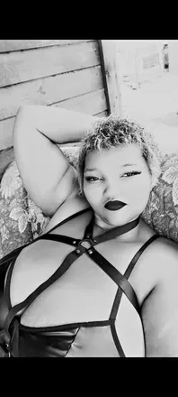 @voluptuousblackrose