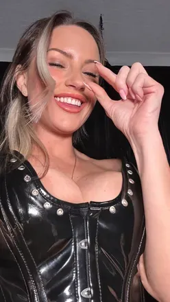@latexmommylara