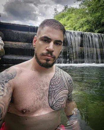 @johnstrapxxxxx