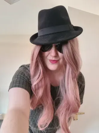 @u240768394