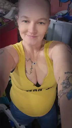 @hotmessmama87