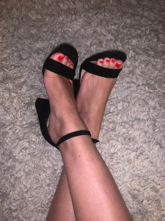@manifestfeet
