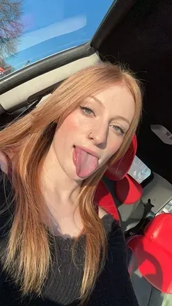 @redhead-emma