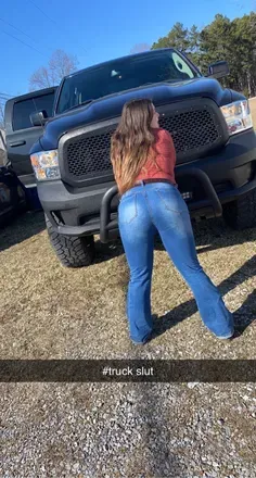 @queen_renee