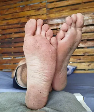 @bruno.big.feet.free