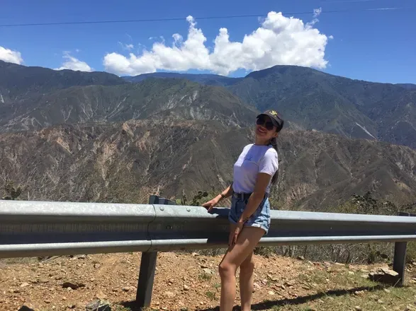 @charlotteeblue