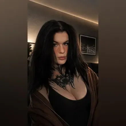 @julifox
