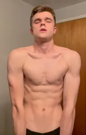 @gaymuscles