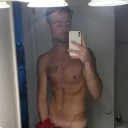 @lookatlouis