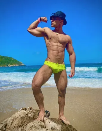 @canelonfox