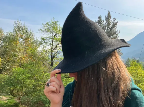 @hairywytch