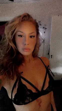@itsprettyaria