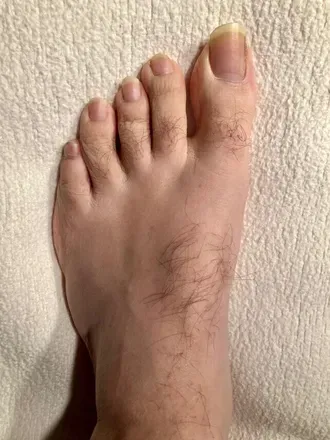 @hairylongnails