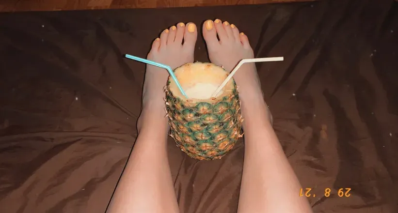 @footsies.fever