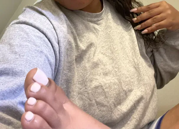 @queen.feetfiend