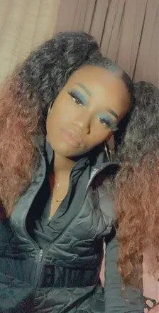 @toplessbabyt