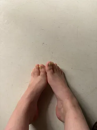 @barefoot.moments