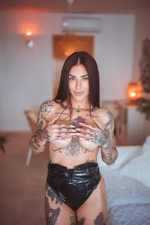 @itscrishr