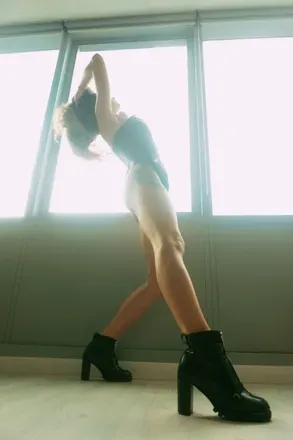 @liv2dance