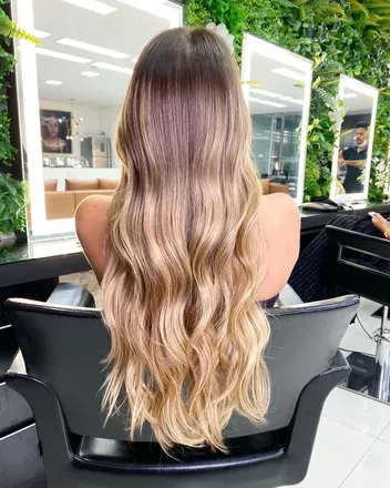 @xostella