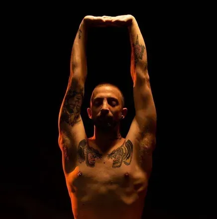 @nakedyogamen