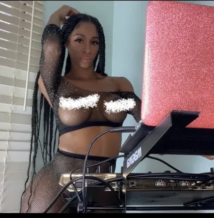 @moreofmezz