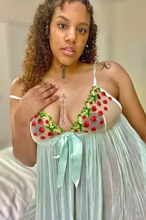 @greedyygoddess