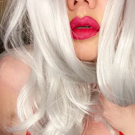 @blondemala