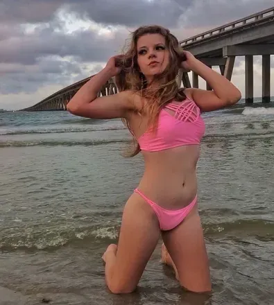 @ashley.marie.model