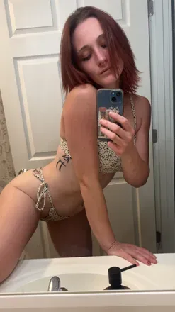 @lil.red.rose