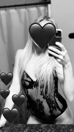 @scarletdeyoung