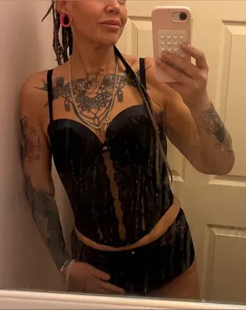 @u219733315